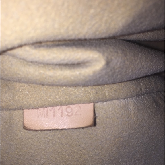 Louis Vuitton Galleria PM - Picture 6 of 8