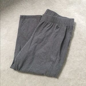 CROPPED GRAY YOGA LEGGINGS