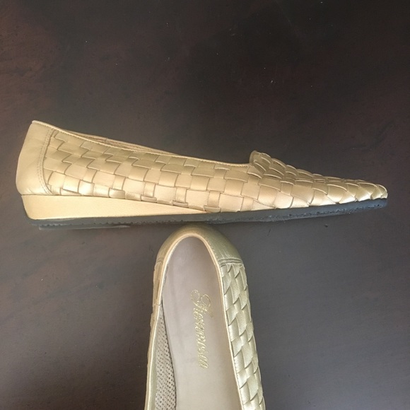 Gold Soft Woven Leather Italian ‘driving’ Flats - NWOT - Picture 2 of 4