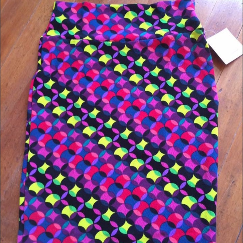 LULAROE UNICORN CASSIE - Multi Color Geo Pattern