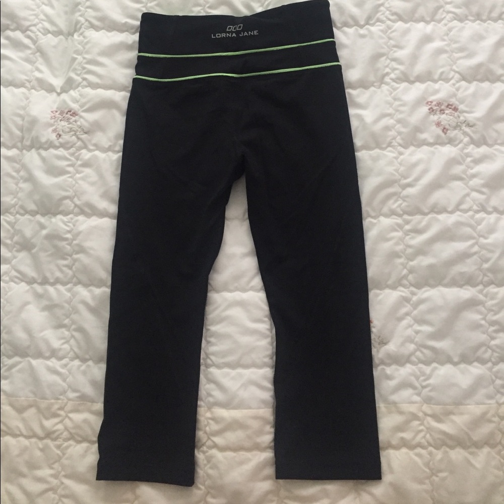 Lorna Jane nwot Xs capri tights