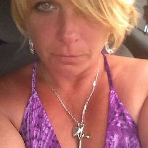 Meet your Posher, Connie