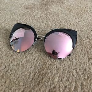 Cat eye mirrored sunglasses