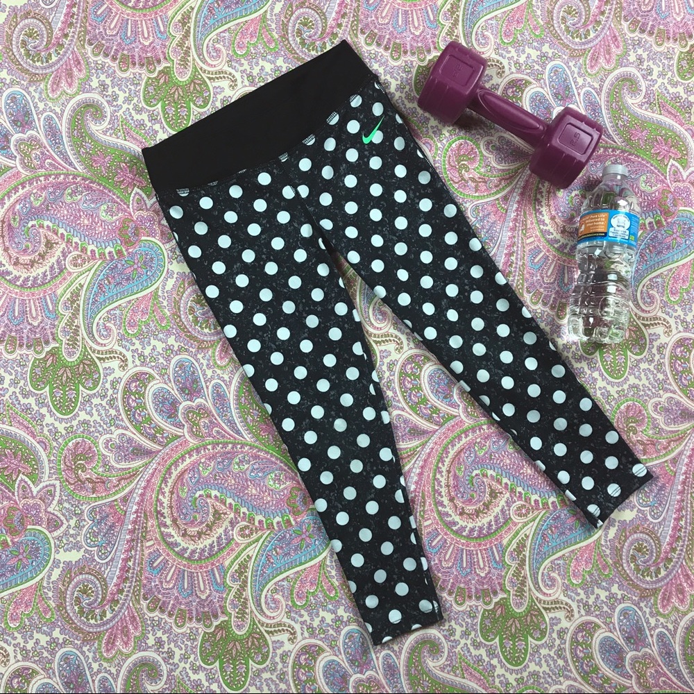 Nike Dri-Fit Girls Size 6x Capri leggings