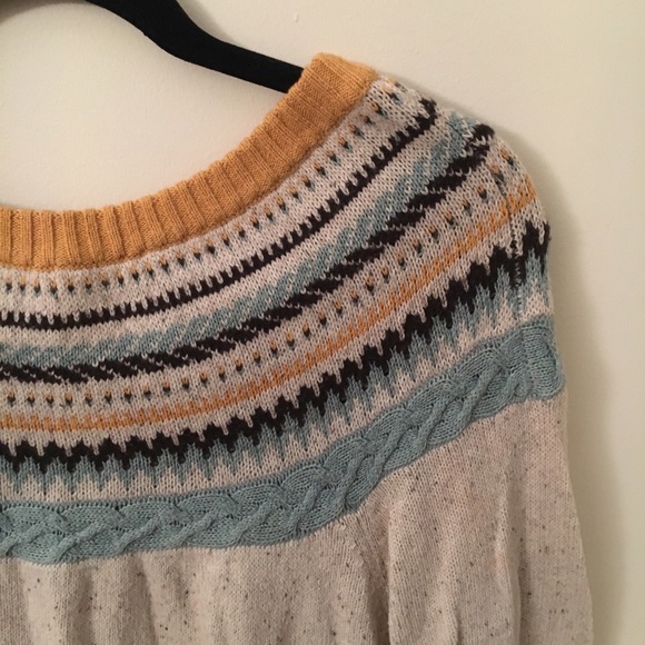BCBG Vintage Off the Shoulder Sweater - Picture 2 of 4