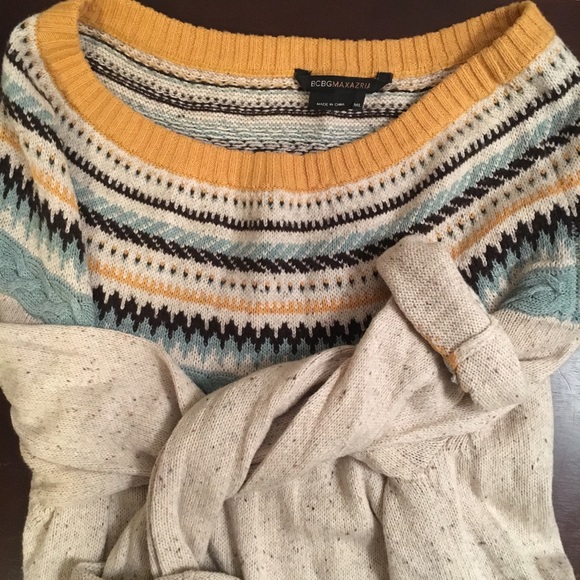 BCBG Vintage Off the Shoulder Sweater - Picture 4 of 4