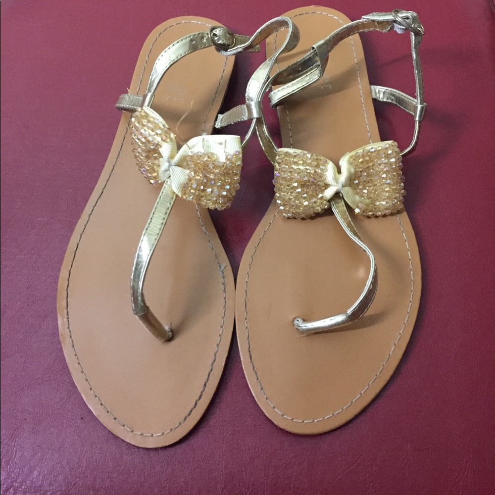 3 Pair of Sandals‼️