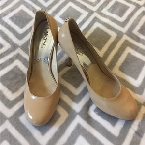 MICHAEL Michael Kors Nude Patent Pumps