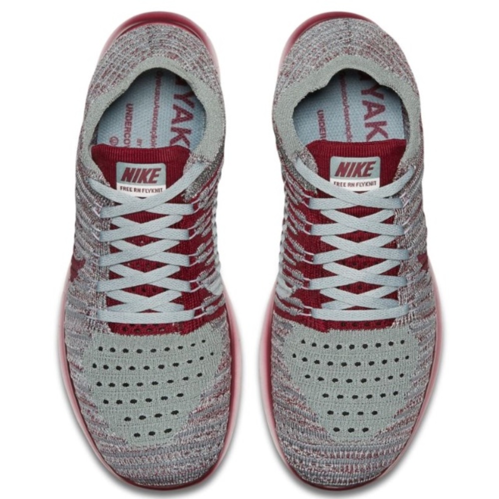 Size 8 Women's Free Runs  FlyKnit Nike Shoes