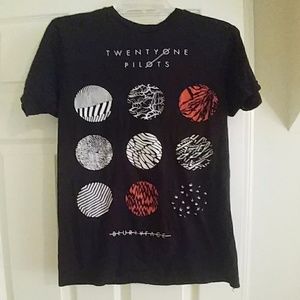 Hot Topic Twenty One Pilots Blurryface T-shirt