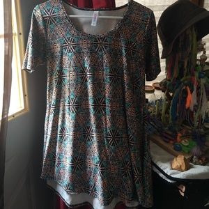 Lularoe top