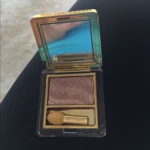 Estée Lauder cyber pink eyeshadow