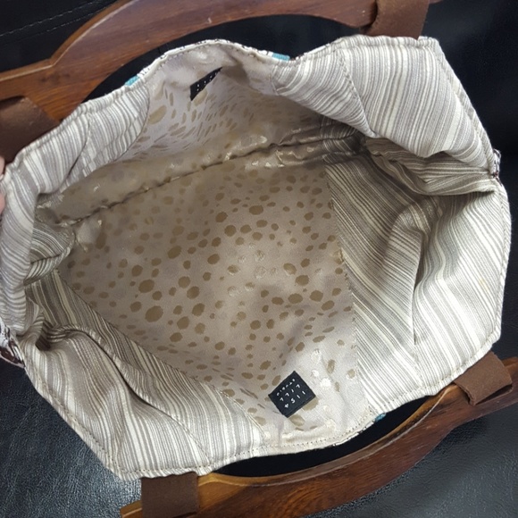 Lisa Lill Reversible Canvas Handbag - Picture 7 of 8