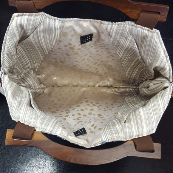 Lisa Lill Reversible Canvas Handbag - Picture 8 of 8