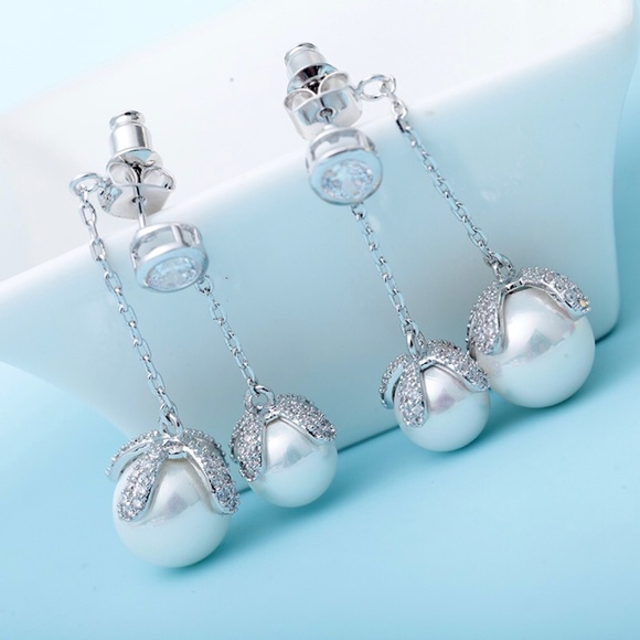 14k Plated Fresh Water Pearl Dangle Drop Earrings - Picture 1 of 3