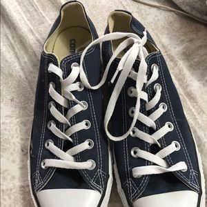 BRAND NEW navy blue Converse