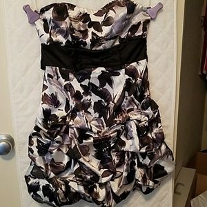 ♻2 for $5 or 3 for $7 Ruby Rox strapless dress!