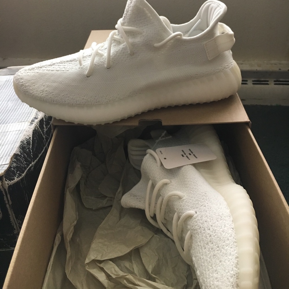 Yeezy 350 boost cream v2 size 11 brand new.