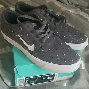 NIKE SB CANVAS SNEAKERS