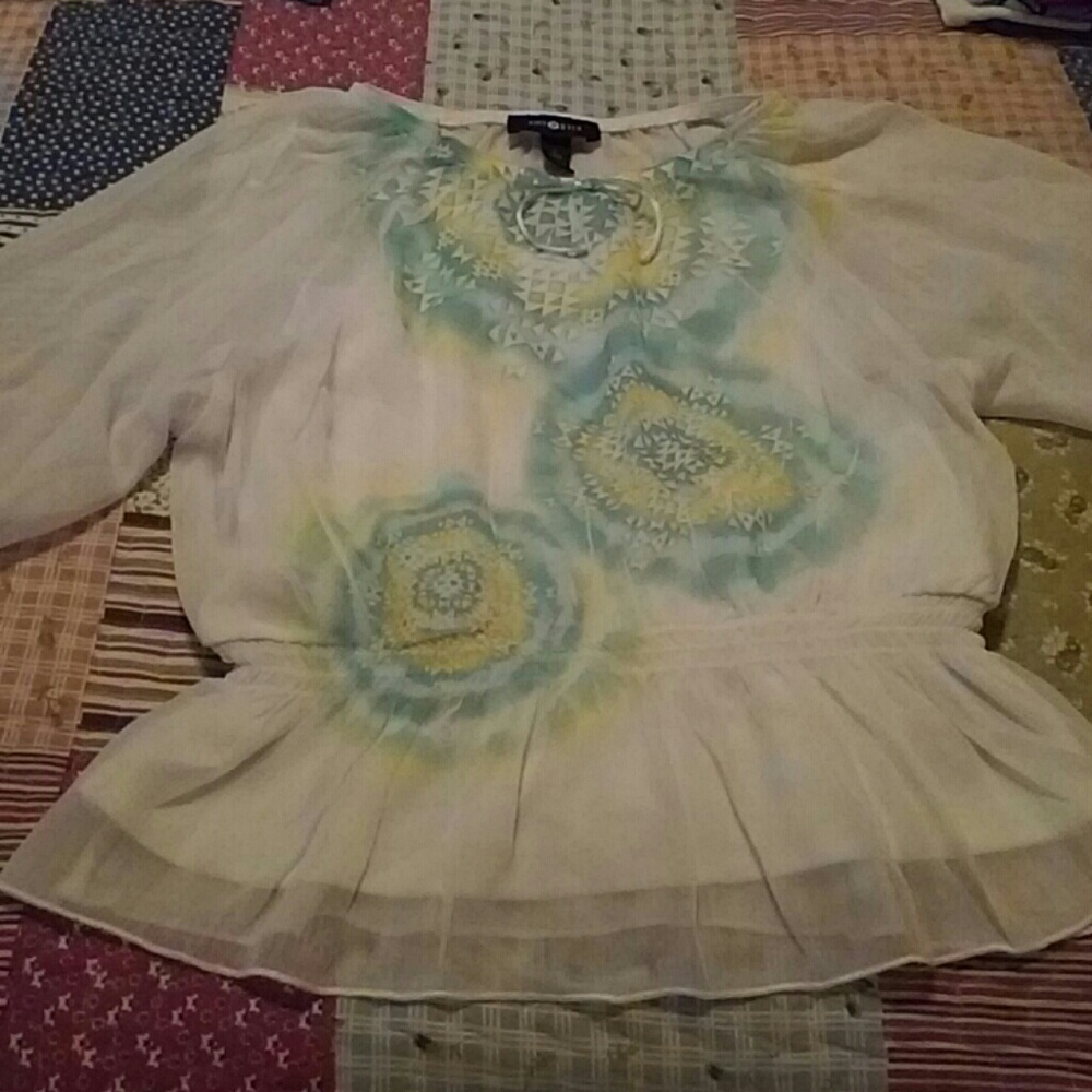 Amy Byer Top