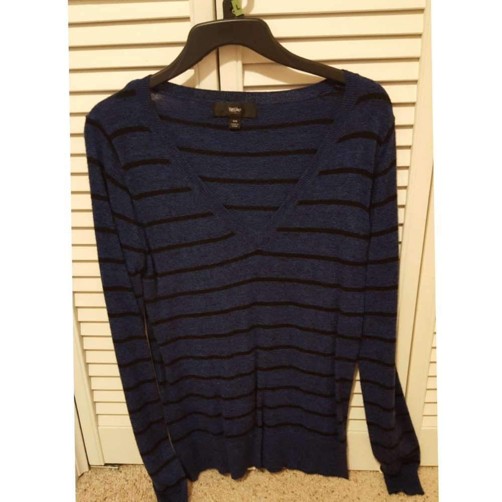 Longsleeved V-neck