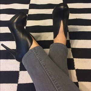 SOLD Audrey Brooke Platform Bootie