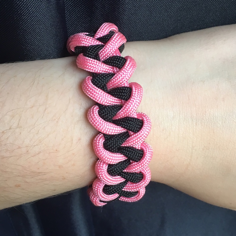 Survival hiking bracelet