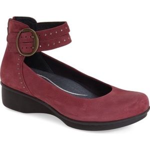 sALE NWoT Dansko Studded Ankle Strap Shoes