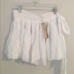 NWT Mustard Seed white flowy shorts