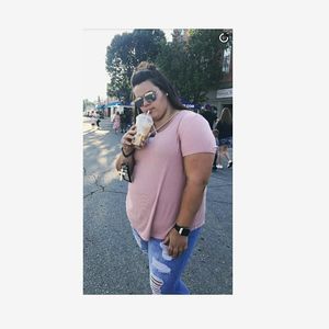 Meet your Posher, Sidnee
