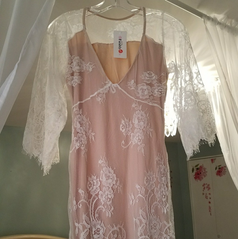 White eyelash lace 3/4 sleeve dress