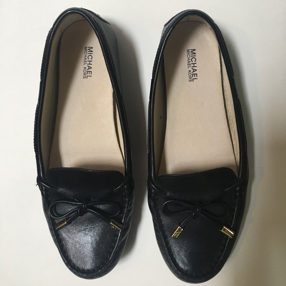 MICHAEL KORS BLACK LEATHER LOAFERS