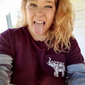 Meet your Posher, Carrie