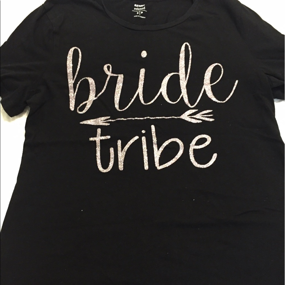 Cute Old Navy black tee