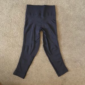 Black high waisted Lulu Lemon leggings