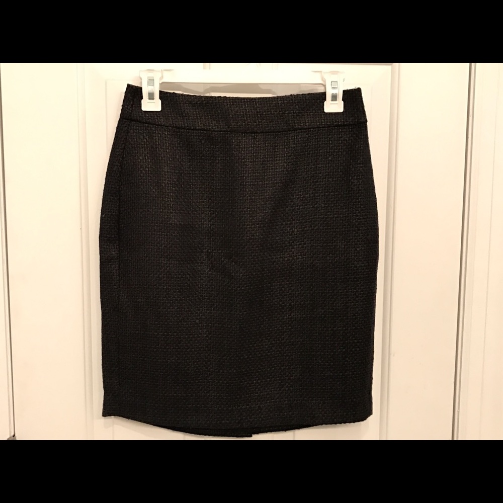 Banana republic black tweed skirt size 0. NWT