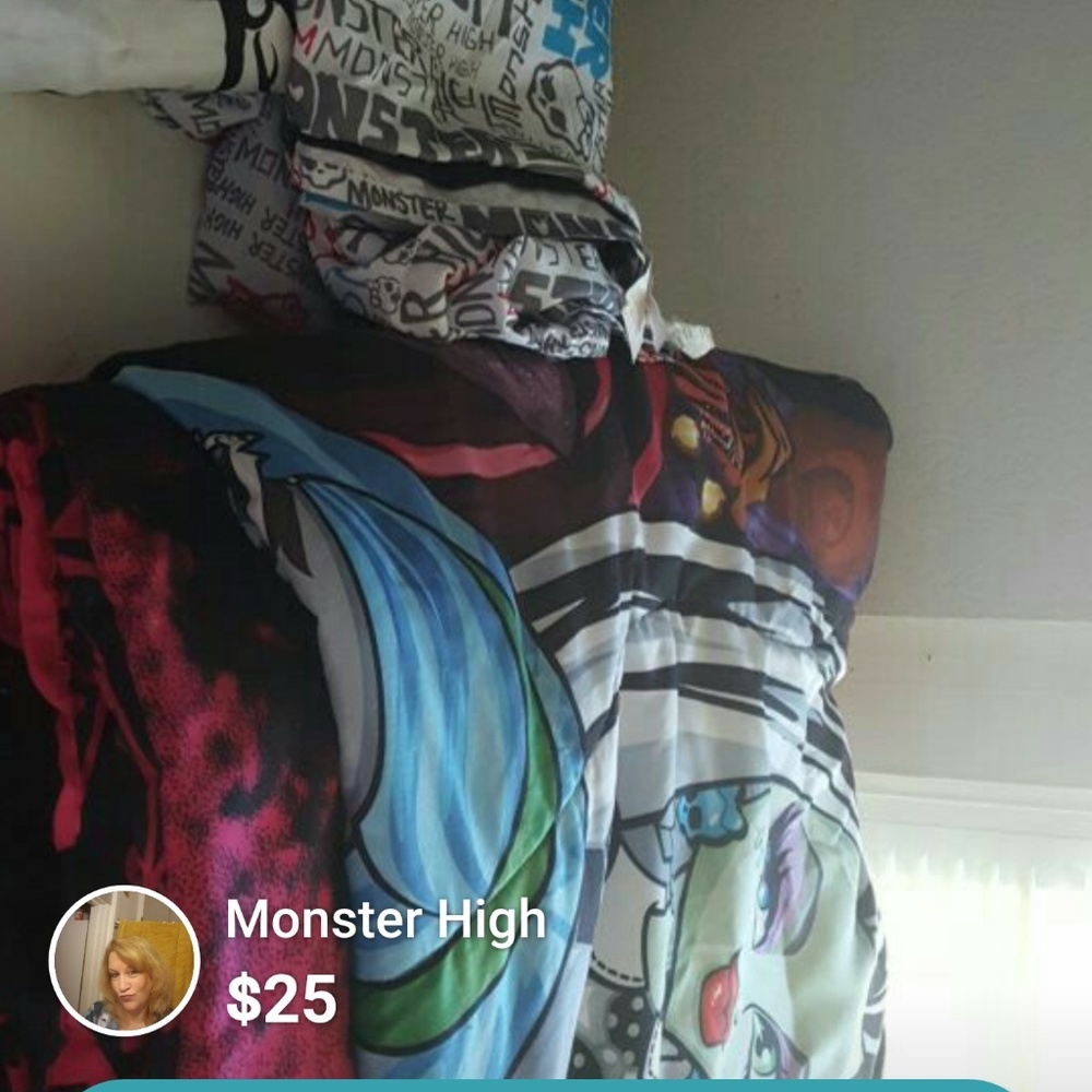 Monster High twin sheet and comforter set