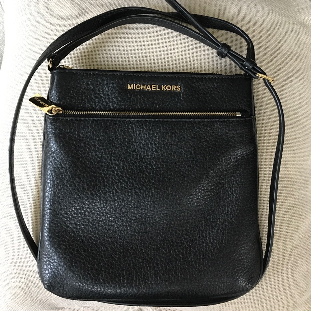 Michael Kors Riley small leather cross body