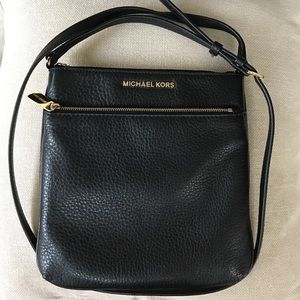 Michael Kors Riley small leather cross body
