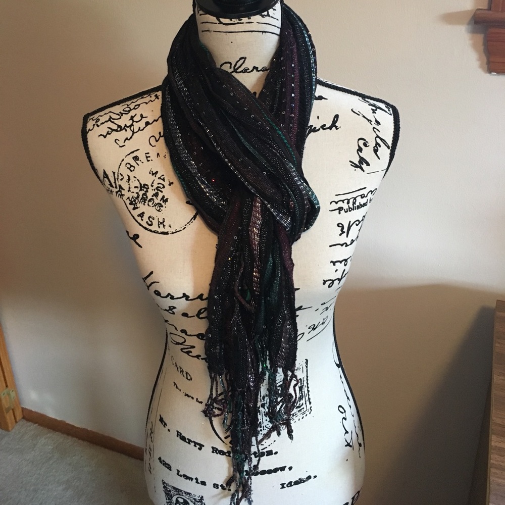 Charming Charlie scarf