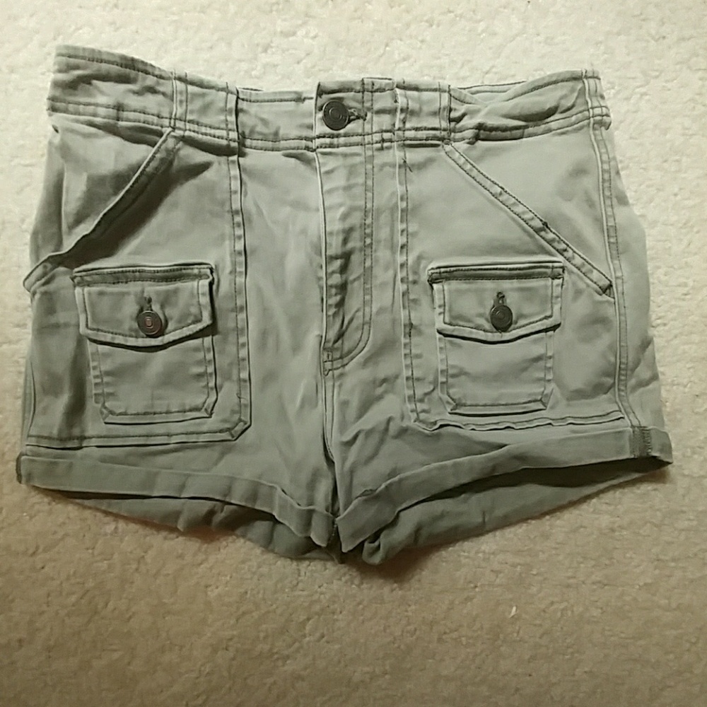 A&F Army Green Shorts W/ Front Pockets