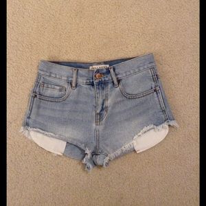 Bullhead High rise jean shorts