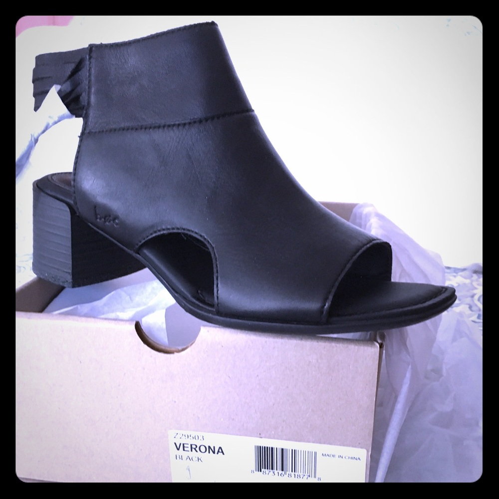 Black BOC Sandals size 8M NIB