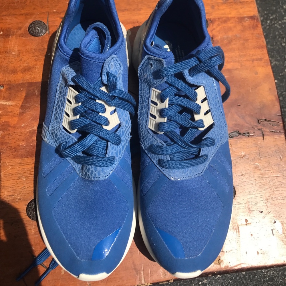 LIKE NEW ADIDAS TUBULAR