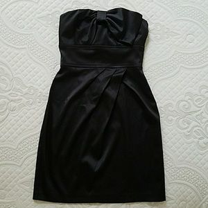 Black strapless dress
