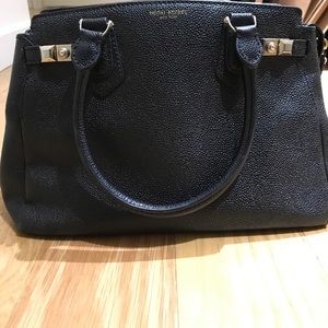 Henri Bendel purse