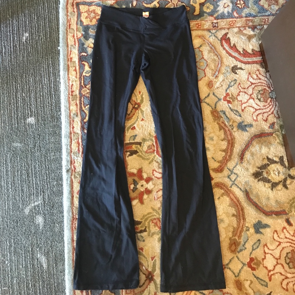 Lucy slim cut yoga pants