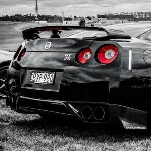 Meet your Posher, Adrian