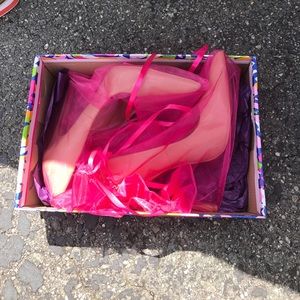 Size 8 Nude Pumps 4.5 inch heel