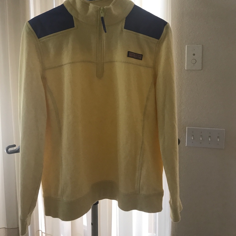 Vineyard Vines sweater